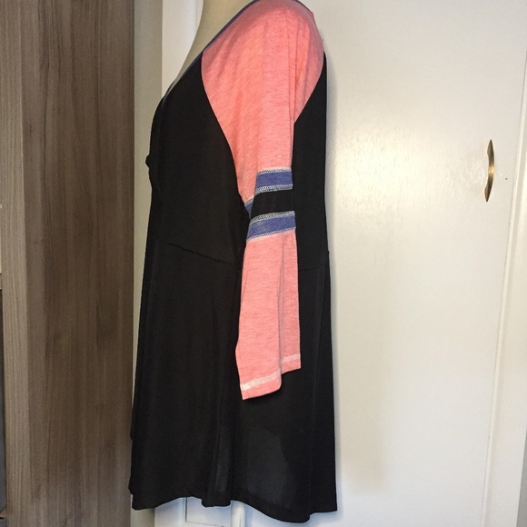 Babydoll Bust Detail Baseball Sleeve - Picture 2 of 7